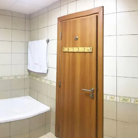 Octavius Holiday Home, Large 2 Bedroom Apartment Near Global Village & Outlet Mall Dubai Exterior photo