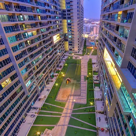 Octavius Holiday Home, Large 2 Bedroom Apartment Near Global Village & Outlet Mall Dubai Exterior photo