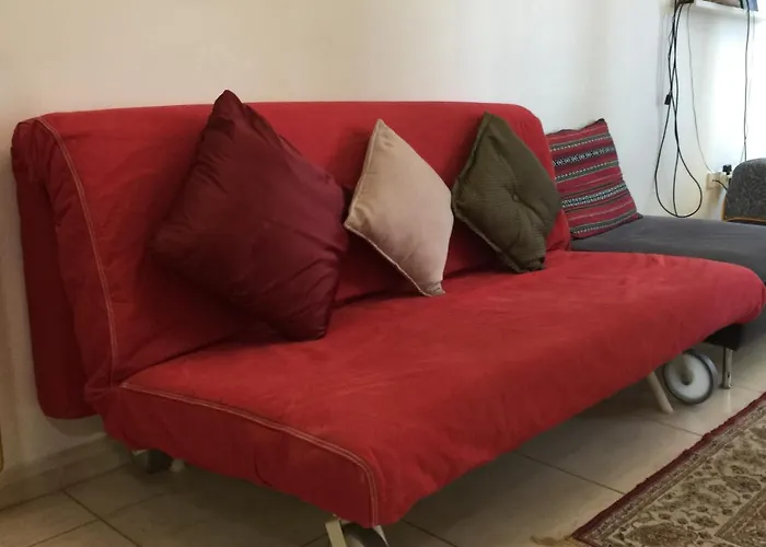 Octavius Holiday Home, Large 2 Bedroom Apartment Near Global Village & Outlet Mall